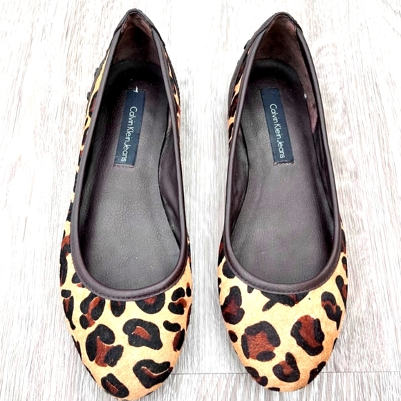 CALVIN KLEIN Dyed Calf Fur Flats Size 7 - Picture 1 of 2